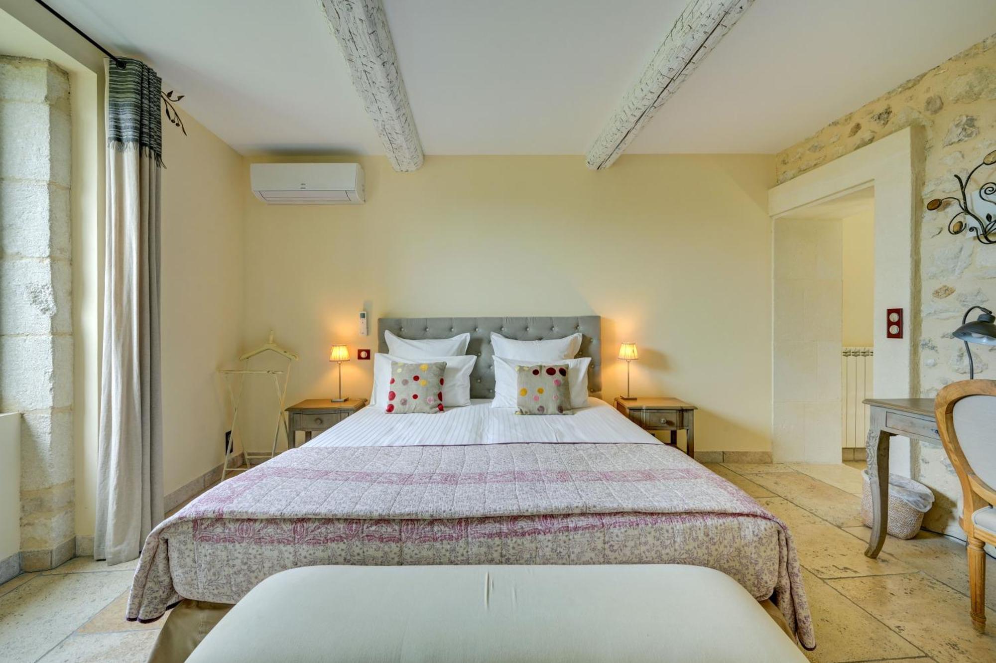 La Belle Vie Hotel Saint-Hilaire-dʼOzilhan Екстериор снимка