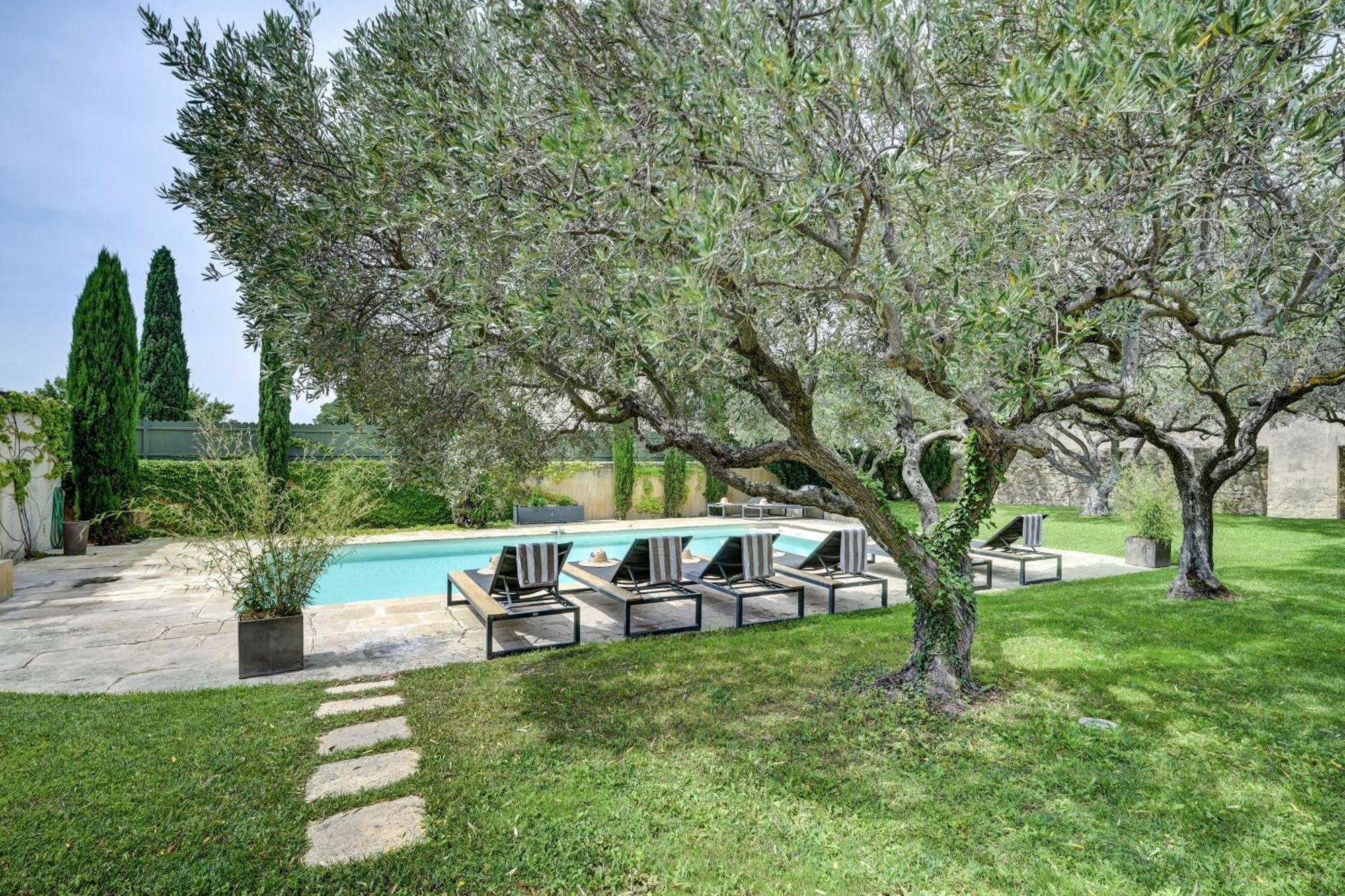La Belle Vie Hotel Saint-Hilaire-dʼOzilhan Екстериор снимка