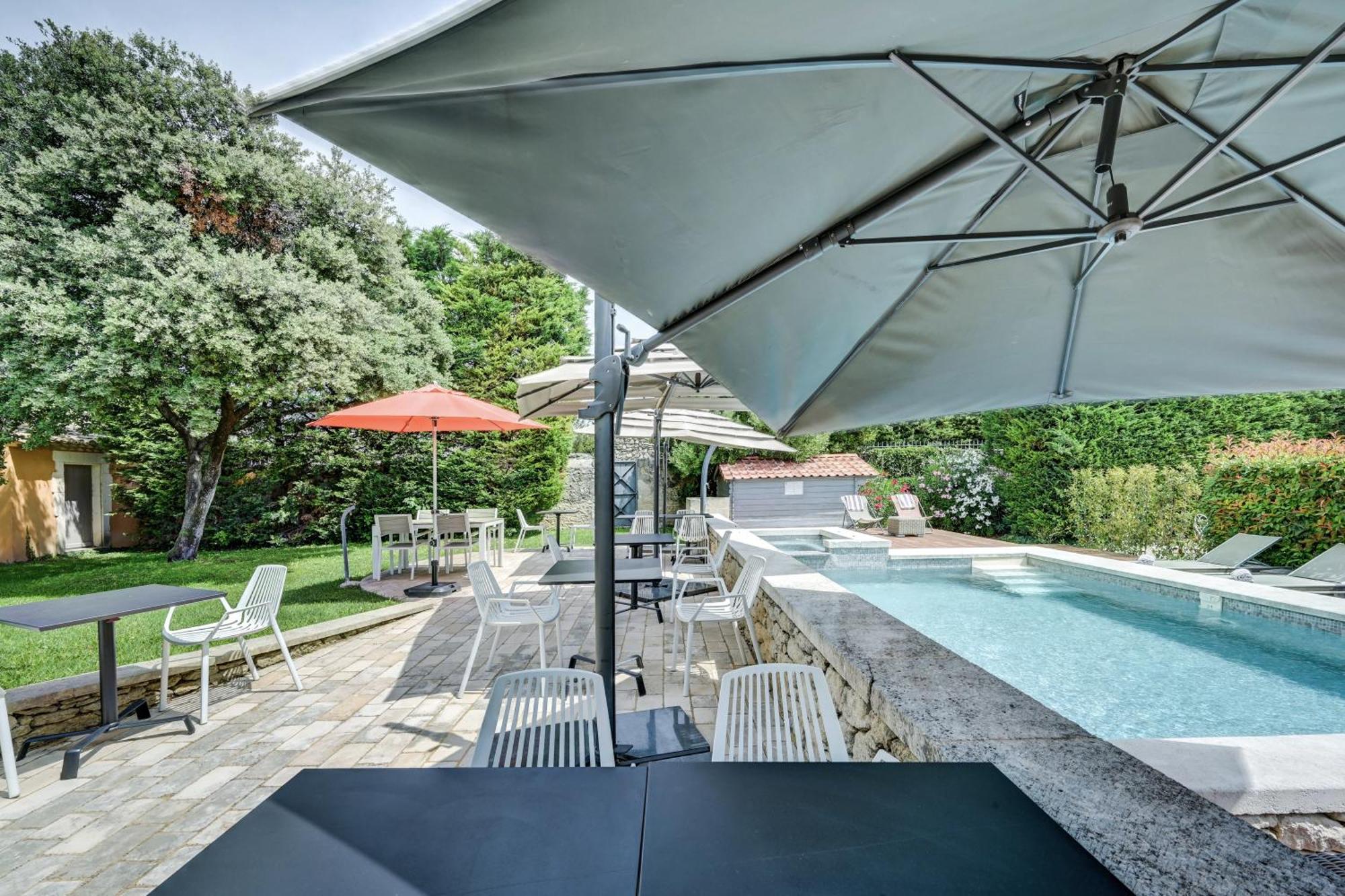 La Belle Vie Hotel Saint-Hilaire-dʼOzilhan Екстериор снимка