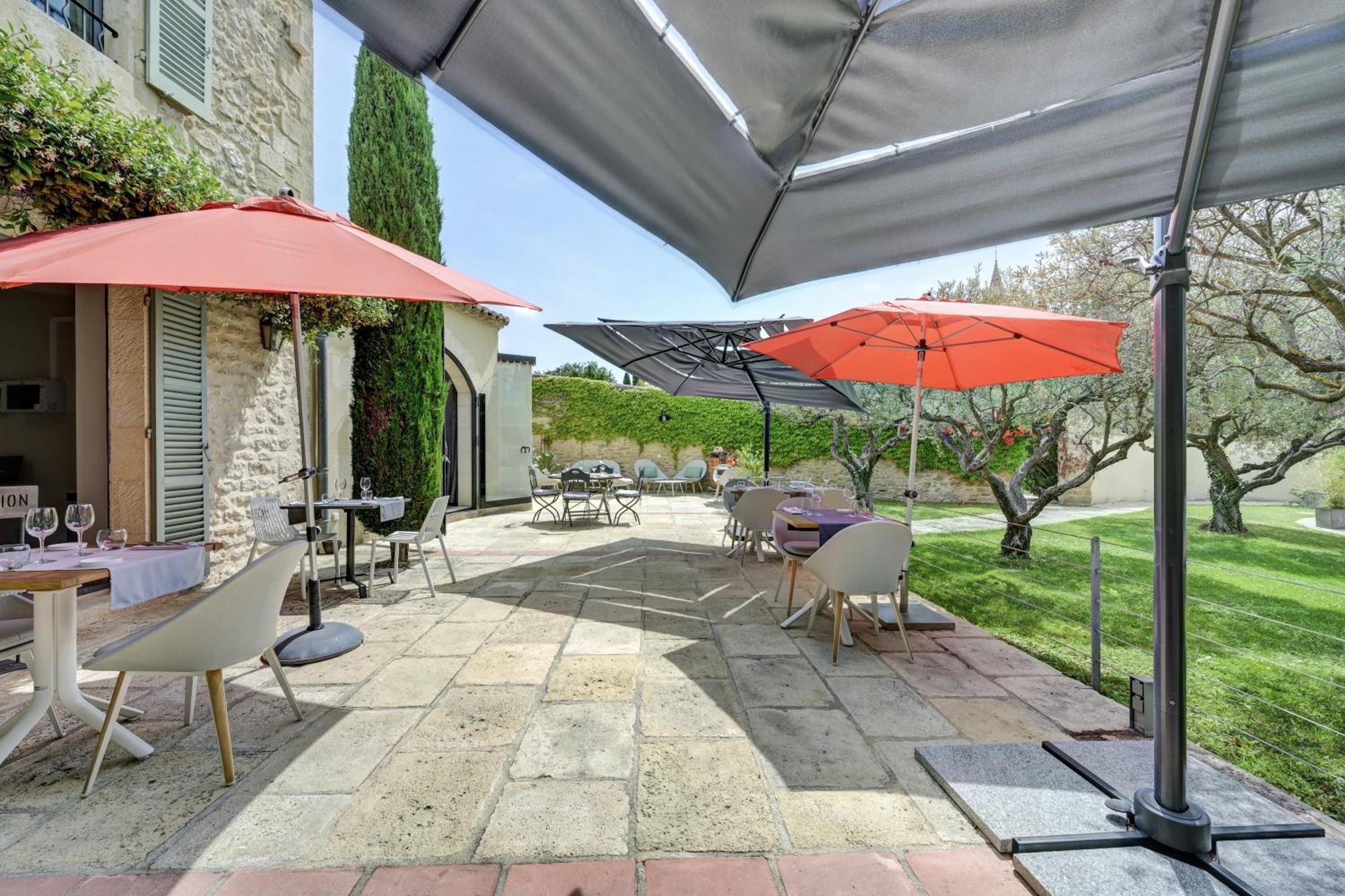 La Belle Vie Hotel Saint-Hilaire-dʼOzilhan Екстериор снимка