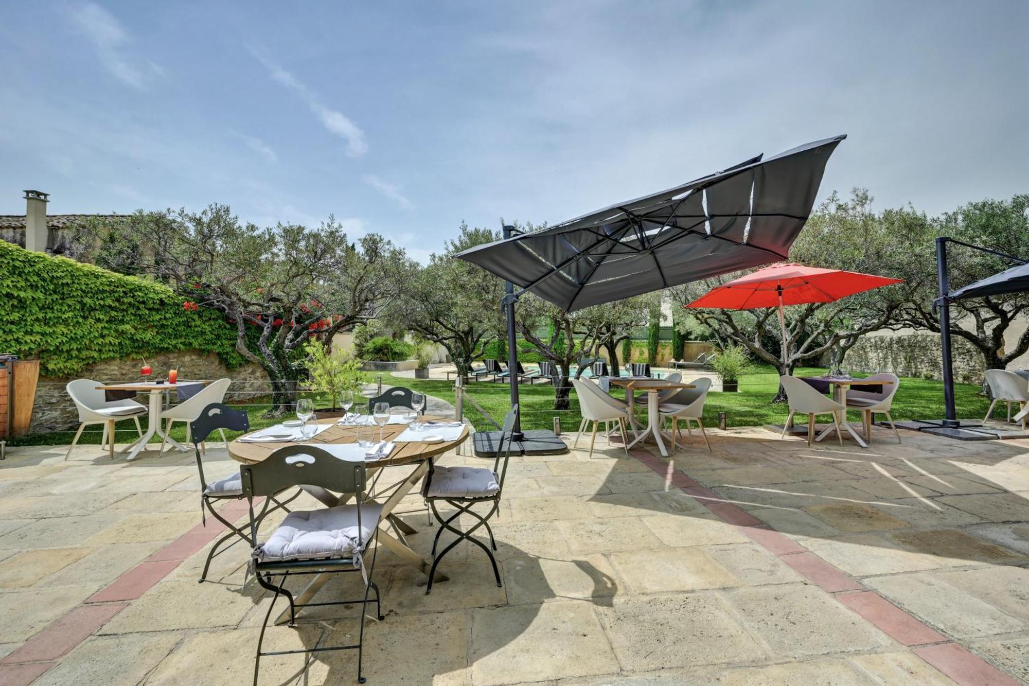 La Belle Vie Hotel Saint-Hilaire-dʼOzilhan Екстериор снимка