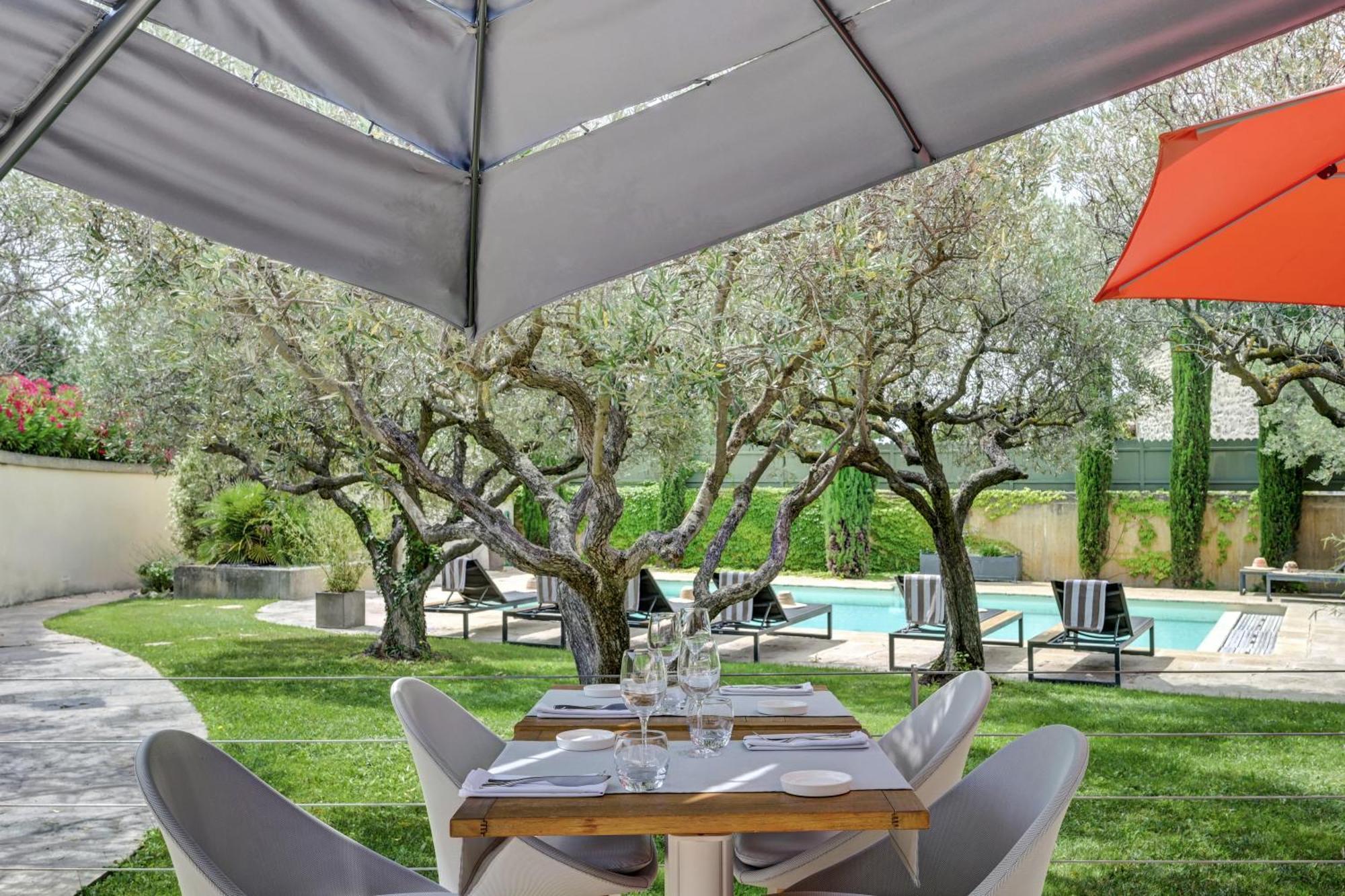 La Belle Vie Hotel Saint-Hilaire-dʼOzilhan Екстериор снимка