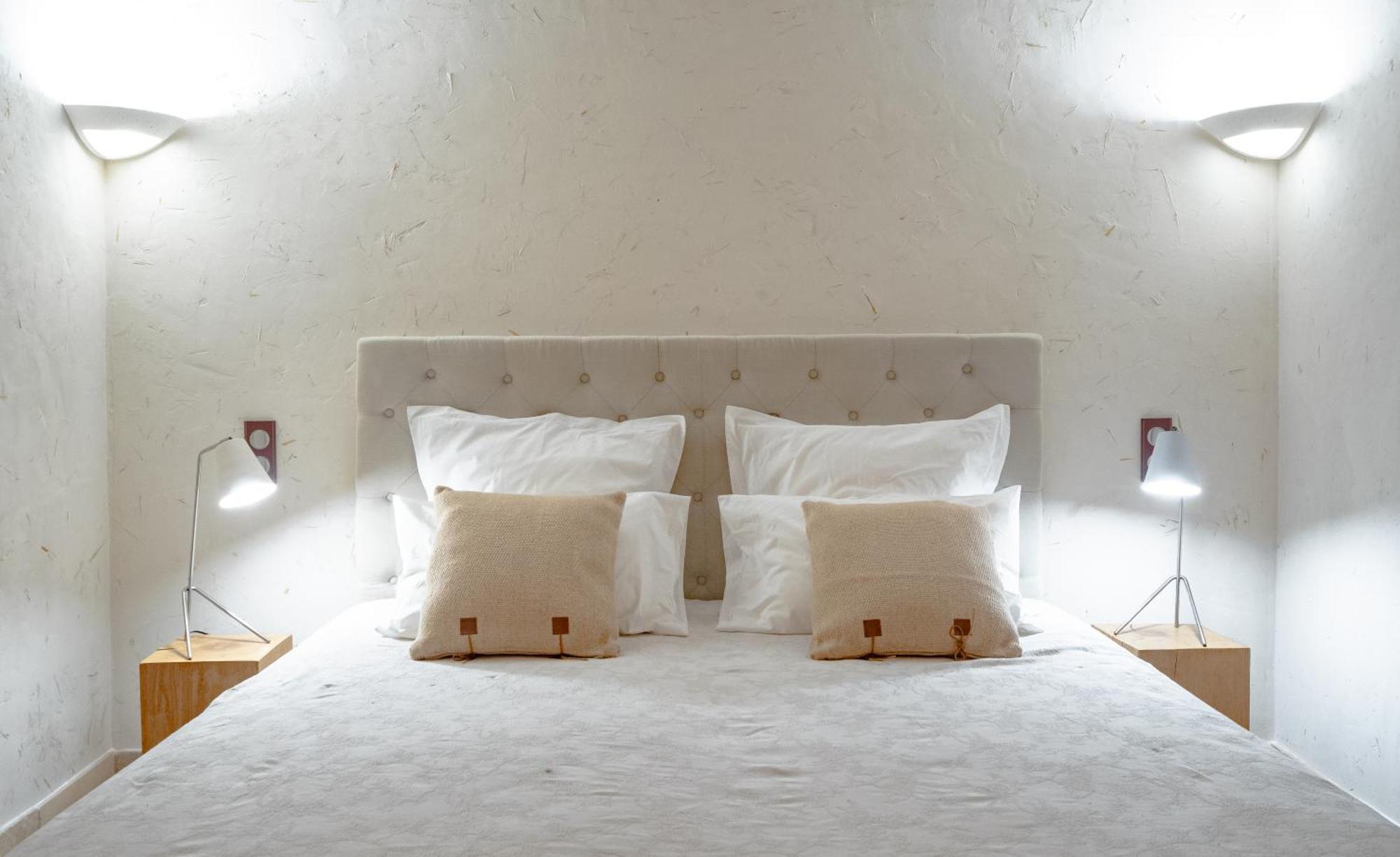 La Belle Vie Hotel Saint-Hilaire-dʼOzilhan Екстериор снимка