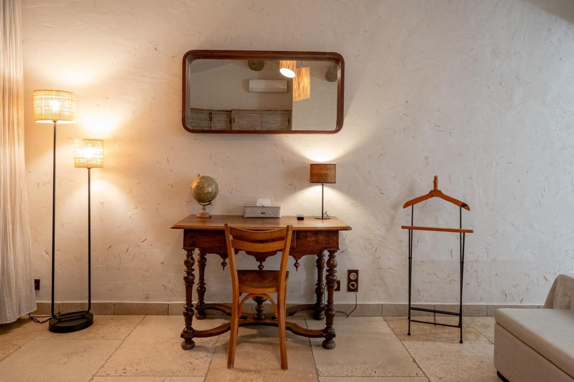 La Belle Vie Hotel Saint-Hilaire-dʼOzilhan Екстериор снимка