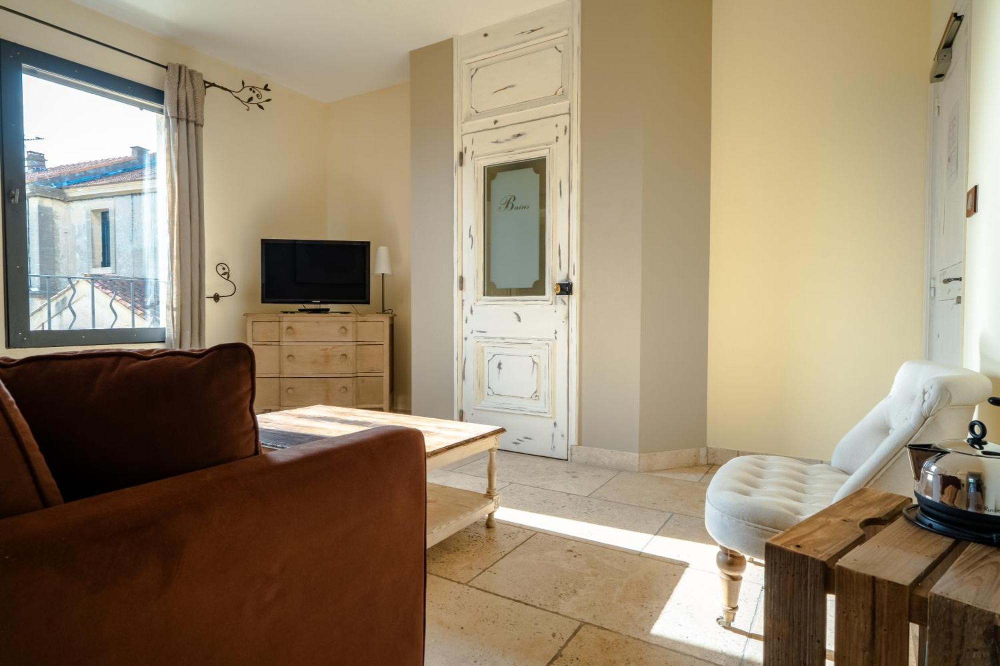 La Belle Vie Hotel Saint-Hilaire-dʼOzilhan Екстериор снимка